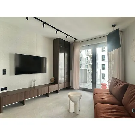 Shipyard - Near To Electricians Street, 5 Min To Pkp & Old Town Apartment *