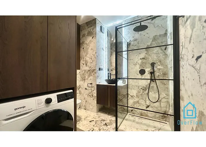 Lägenhet Shipyard - Near To Electricians Street, 5 Min To Pkp & Old Town *