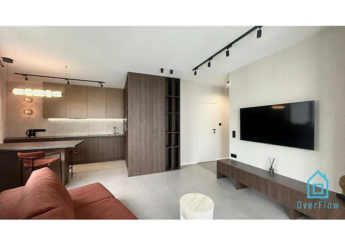 Shipyard - Near To Electricians Street, 5 Min To Pkp & Old Town Lägenhet