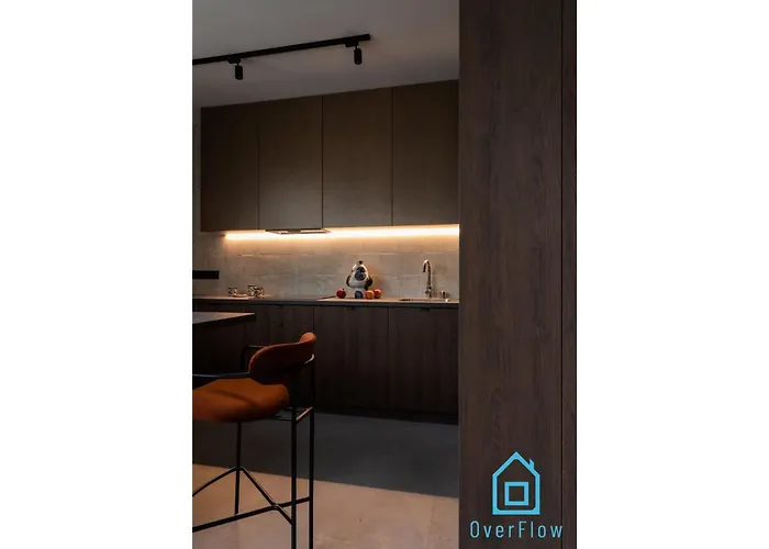 Shipyard - Near To Electricians Street, 5 Min To Pkp & Old Town *