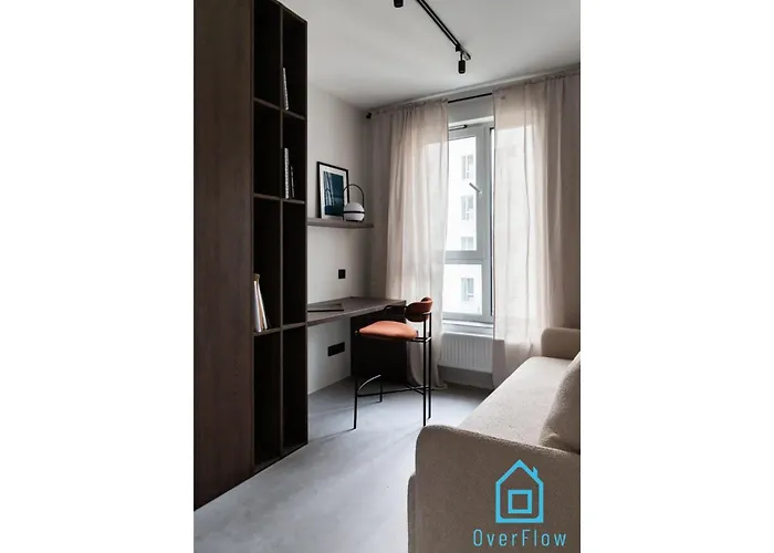 Shipyard - Near To Electricians Street, 5 Min To Pkp & Old Town